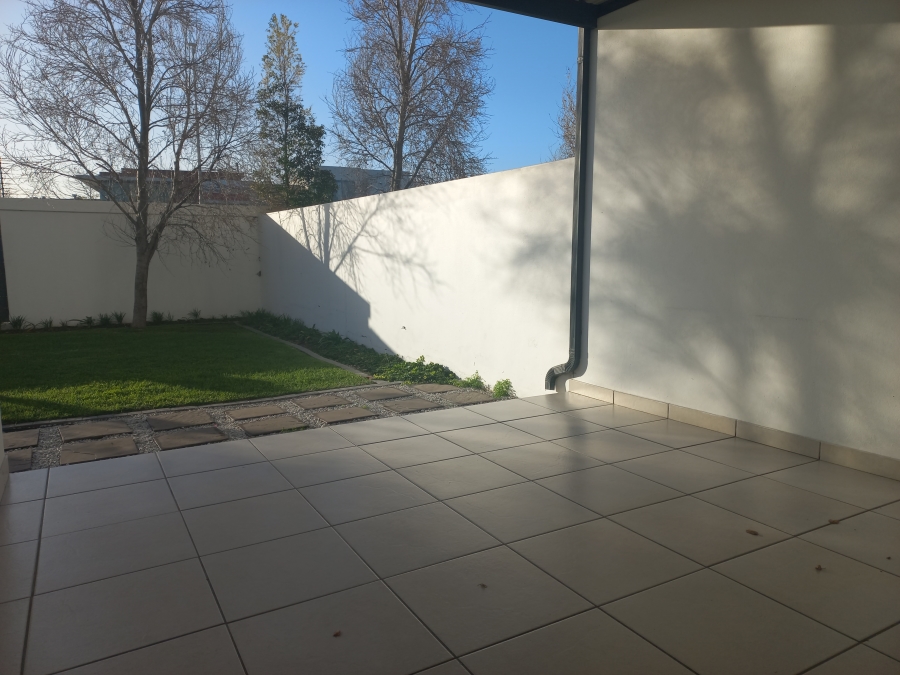 To Let 3 Bedroom Property for Rent in De Velde Western Cape